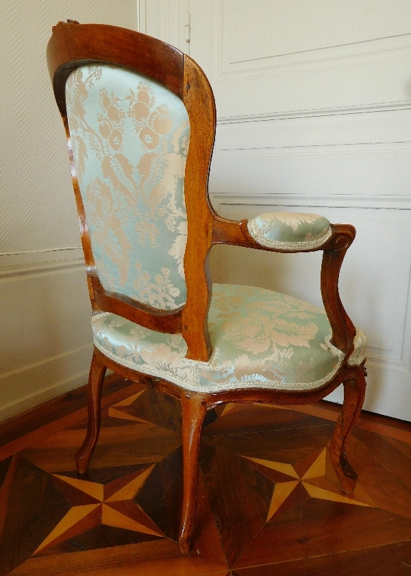 Pair of Louis XV walnut cabriolet armchairs - 18th century