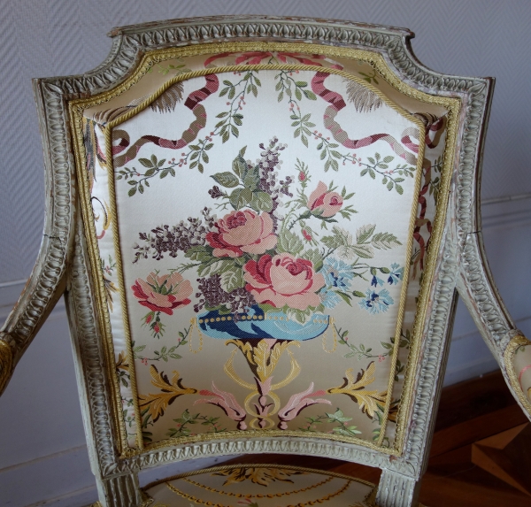 Claude Séné : paire de fauteuils cabriolets Louis XVI estampillés - lampas de soie Tassinari et Chatel