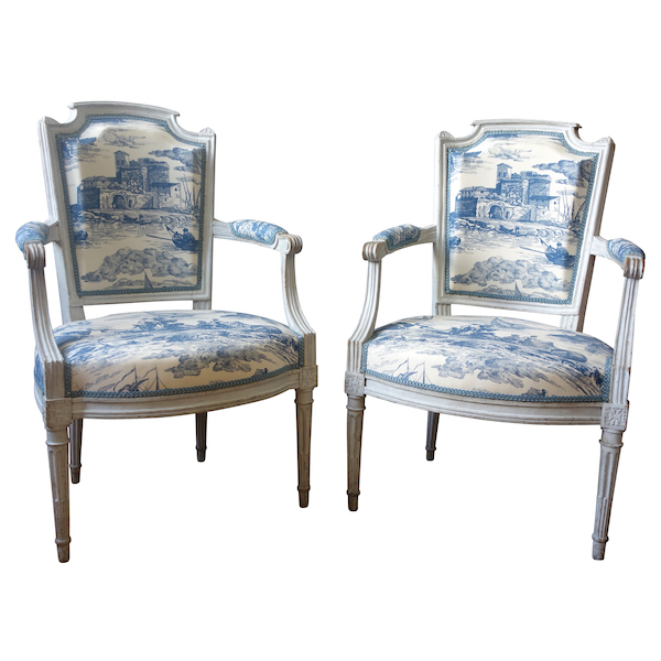 Paire de fauteuils cabriolets Louis XVI - toile de Jouy Guéthary - Guetaria