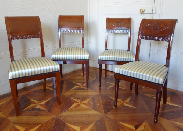 Paire de chaises à l'étrusque en acajou attribuées à Jacob - époque Directoire