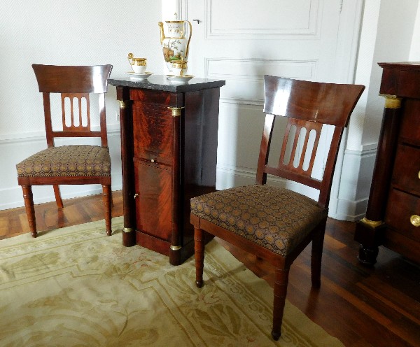 Paire de chaises en acajou à l'Antique d'époque Consulat, attribuées à Jacob Desmalter