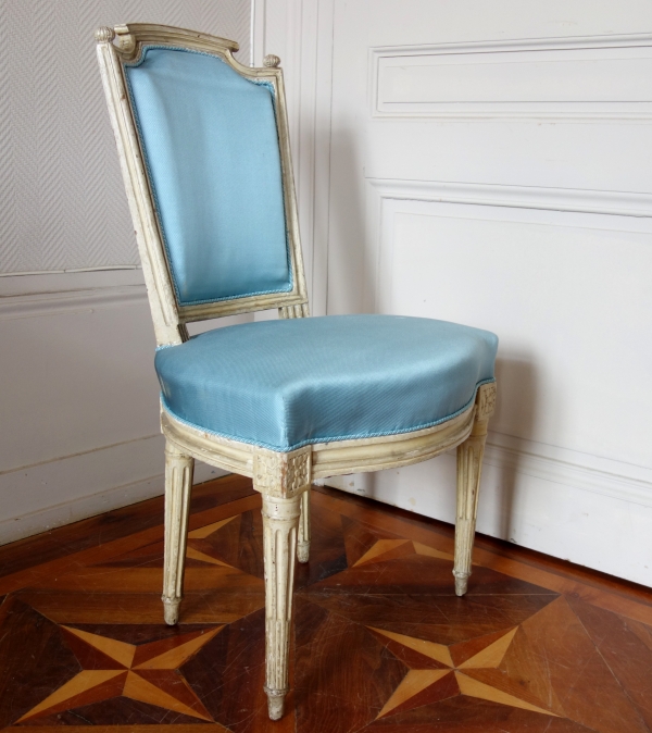 Paire de chaises en cabriolet d'époque Louis XVI, canetille de soie bleu ciel