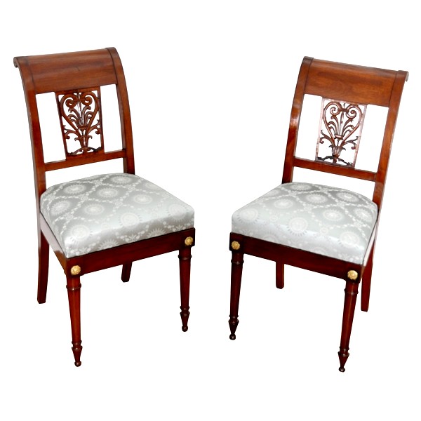 Paire de chaises à l'Etrusque à châssis d'époque Directoire en acajou par Georges Jacob