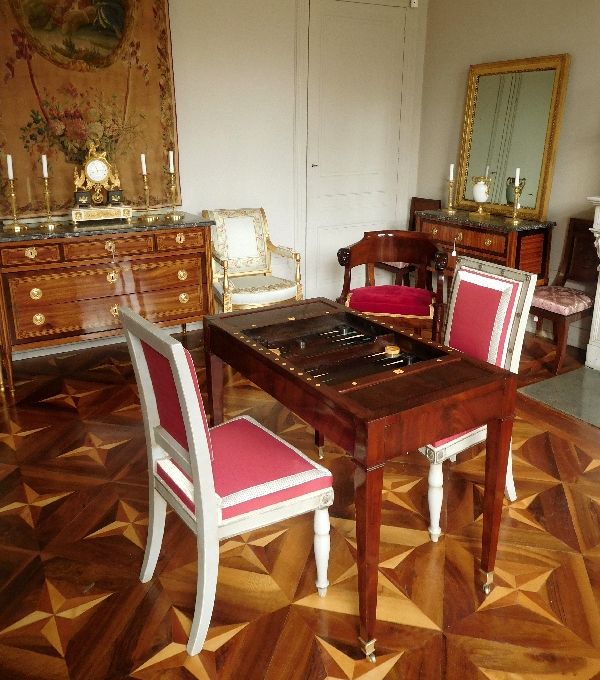 Jacob Desmalter, Château de Fontainebleau : paire de chaises d'époque Empire, galons au fil d'argent