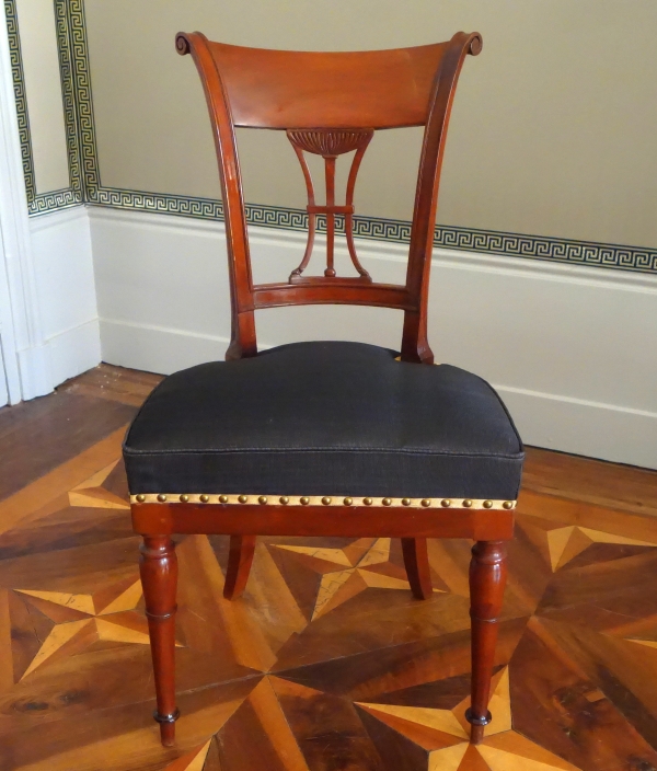 Demay : pair of mahogany chairs, horsehair cover, late 18th century (Directoire period)