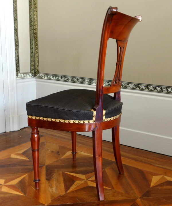 Demay : pair of mahogany chairs, horsehair cover, late 18th century (Directoire period)