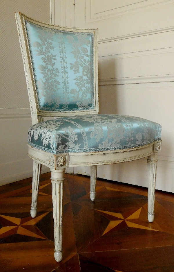 Paire de chaises de salon d'époque Louis XVI, à rapprocher de l'oeuvre de Georges Jacob