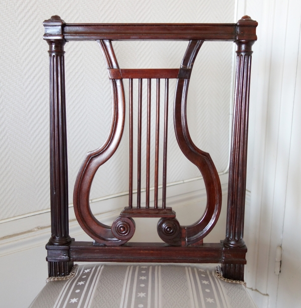 Delaisement : pair of mahogany Louis XVI chairs, lyra-shaped backrest - stamped