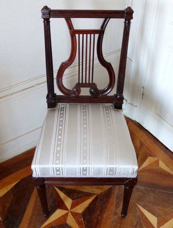 Delaisement : pair of mahogany Louis XVI chairs, lyra-shaped backrest - stamped