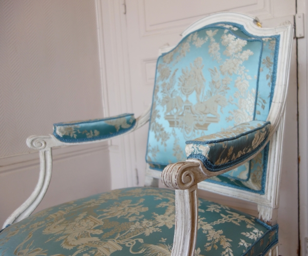 JB Boulard, menuisier du roi : paire de fauteuils à la Reine d'époque Louis XVI, estampillés