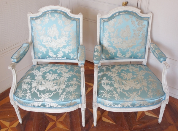 JB Boulard, menuisier du roi : paire de fauteuils à la Reine d'époque Louis XVI, estampillés