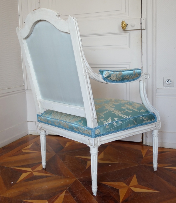 JB Boulard, menuisier du roi : paire de fauteuils à la Reine d'époque Louis XVI, estampillés