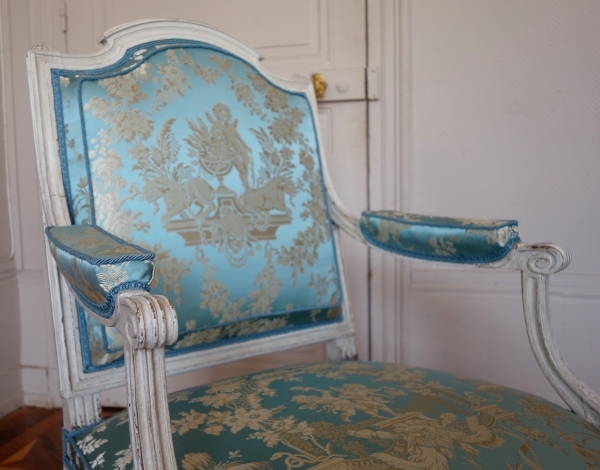 JB Boulard, menuisier du roi : paire de fauteuils à la Reine d'époque Louis XVI, estampillés