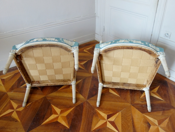 Paire de fauteuils à la Reine d'époque Louis XVI vers 1788-90 - damas de soie bleu