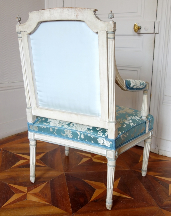 Paire de fauteuils à la Reine d'époque Louis XVI vers 1788-90 - damas de soie bleu