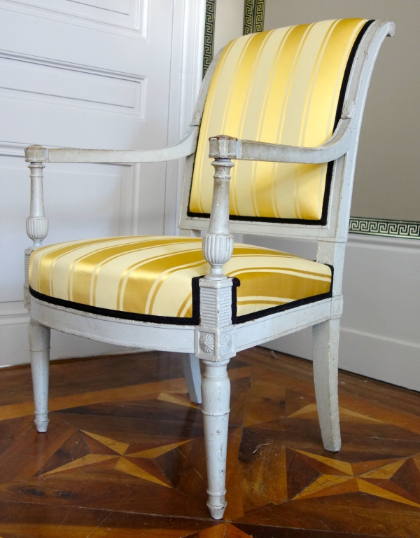 Paire de fauteuils à l'Etrusque en bois sculpté et laqué d'époque Directoire - vers 1795