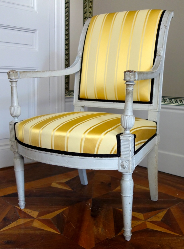 Paire de fauteuils à l'Etrusque en bois sculpté et laqué d'époque Directoire - vers 1795