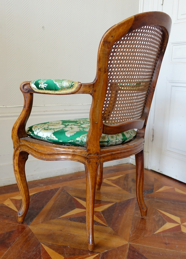Sulpice Brizard : paire de fauteuils cannés d'époque Louis XV - estampillés