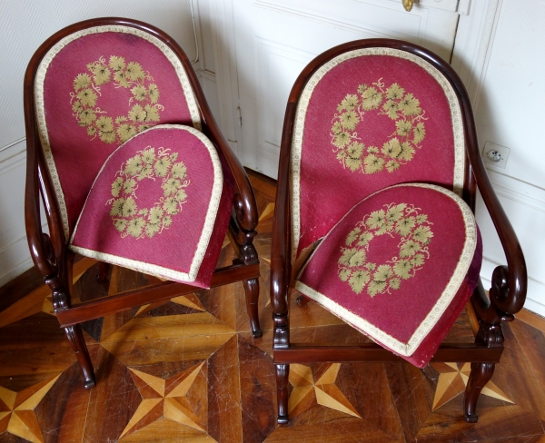 Jeanselme : paire de fauteuils gondole en acajou, estampille - provenance famille de La Rochefoucauld au Château de Verteuil