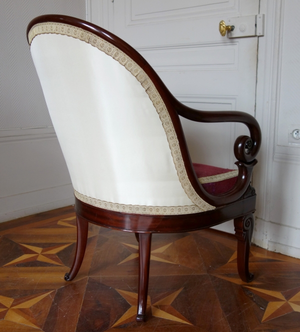 Jeanselme : paire de fauteuils gondole en acajou, estampille - provenance famille de La Rochefoucauld au Château de Verteuil