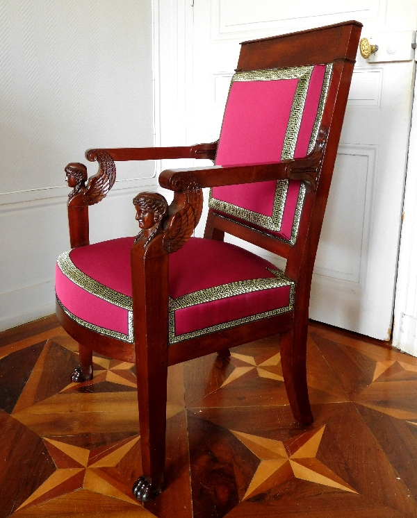 Jacob Desmalter (attribués à) : paire de fauteuils d’époque Empire richement sculptés circa 1806