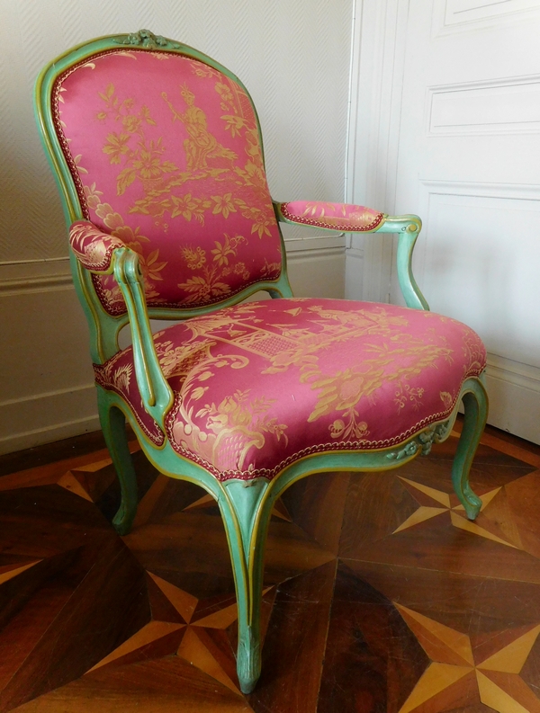 Pierre Bara : paire de fauteuils à la Reine d'époque Louis XV aux chinoiseries - estampillés