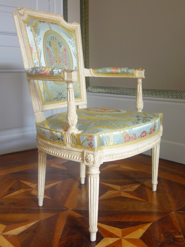 Paul-François Jean : paire de fauteuils cabriolets d'époque Louis XVI estampillés