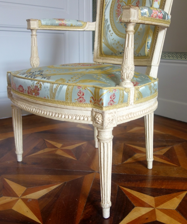 Paul-François Jean : paire de fauteuils cabriolets d'époque Louis XVI estampillés