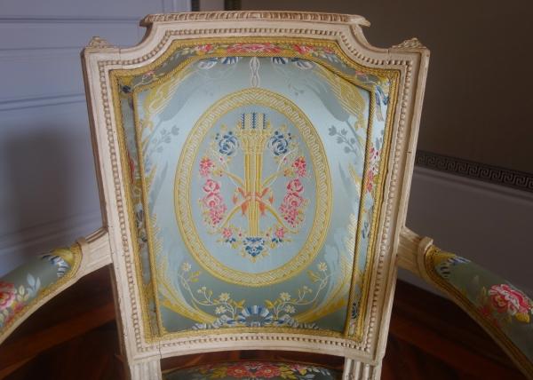 Paul-François Jean : paire de fauteuils cabriolets d'époque Louis XVI estampillés