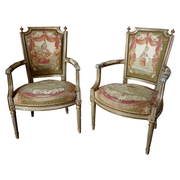 Paire de fauteuils cabriolet Louis XVI en bois doré à tapisserie d'Aubusson, époque XVIIIe siècle