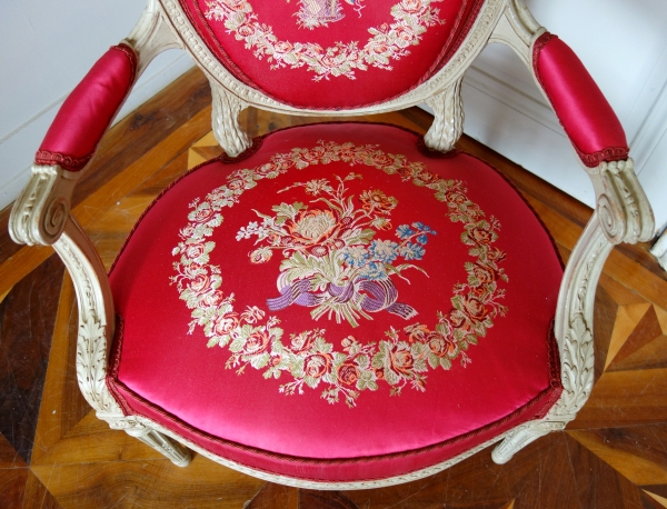 Delaisement : pair of luxurious cabriolet armchairs, Louis XVI period - stamped