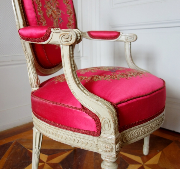 Delaisement : pair of luxurious cabriolet armchairs, Louis XVI period - stamped