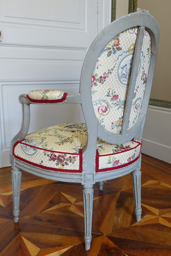 Claude Sené : paire de fauteuils cabriolet médaillon d'époque Louis XVI - estampille