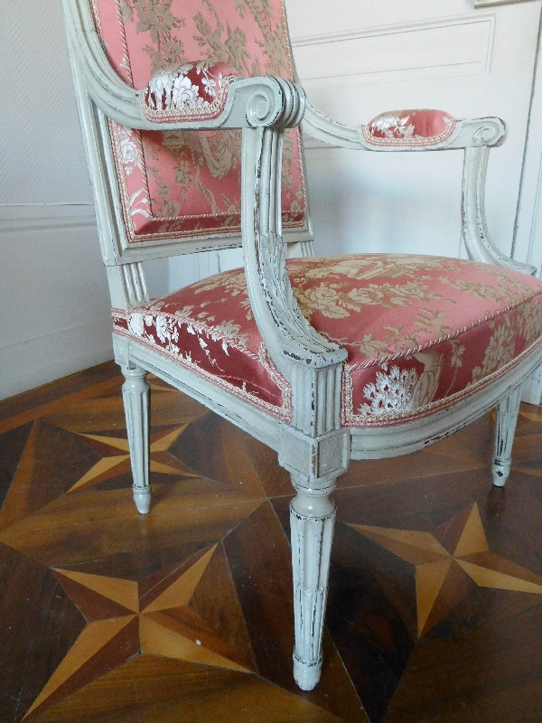 JB Boulard, menuisier du Roi : paire de fauteuils à la Reine d'époque Louis XVI, estampillés