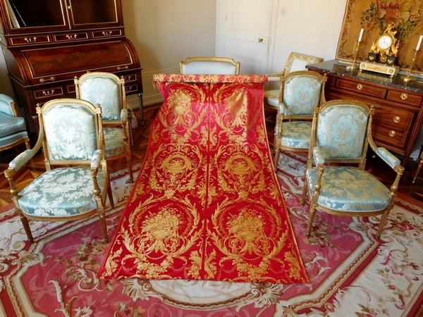 Pair of Louis XVI armchairs, gilt wood, 18th century