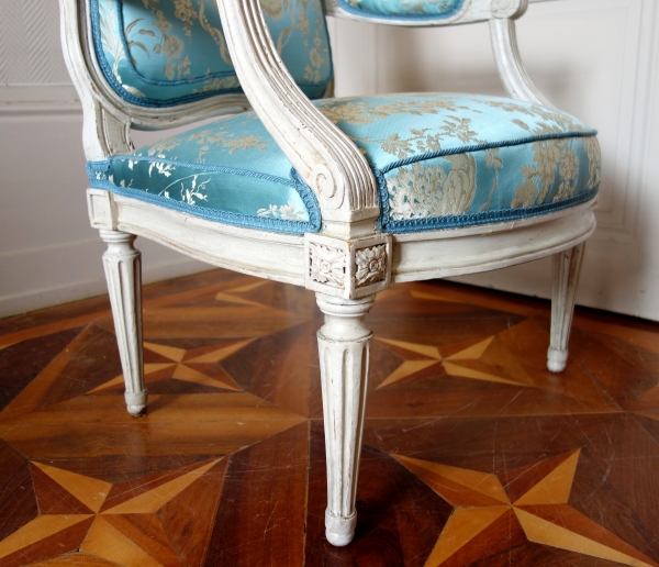 Louis Delanois : paire de fauteuils à la Reine Louis XVI d'époque Louis XV