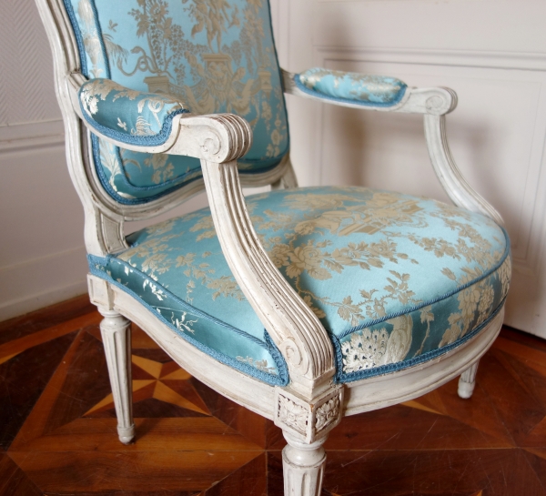 Louis Delanois : paire de fauteuils à la Reine Louis XVI d'époque Louis XV