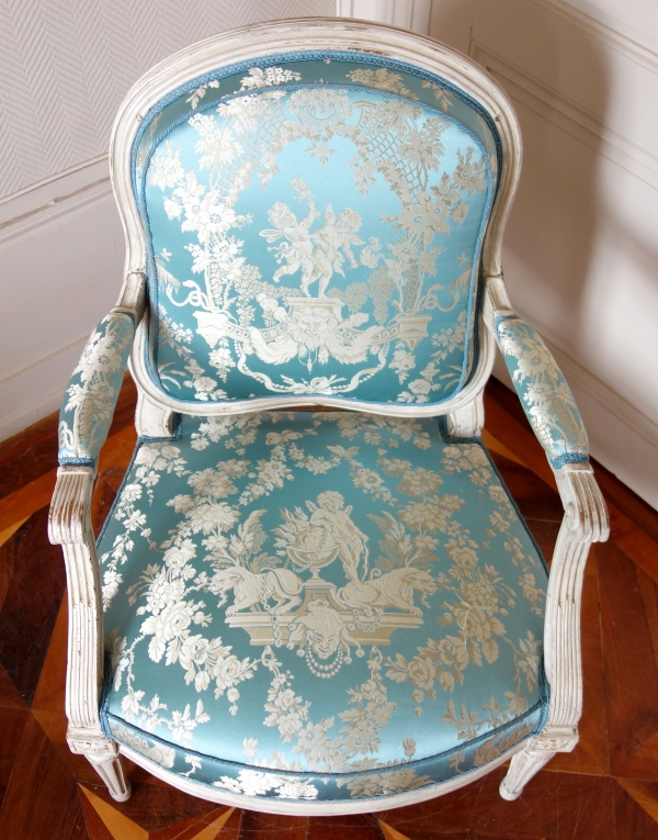 Louis Delanois : paire de fauteuils à la Reine Louis XVI d'époque Louis XV