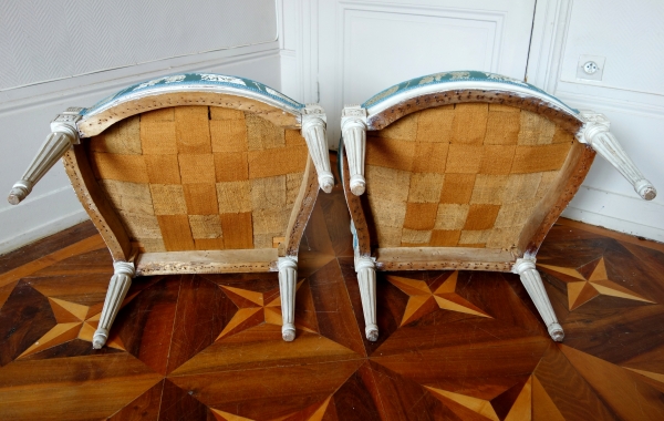 Louis Delanois : paire de fauteuils à la Reine Louis XVI d'époque Louis XV