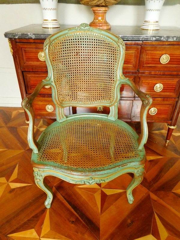 JB Gourdin : salon de 2 fauteuils et 4 chaises cannés d'époque Louis XV aux chinoiseries - estampillé