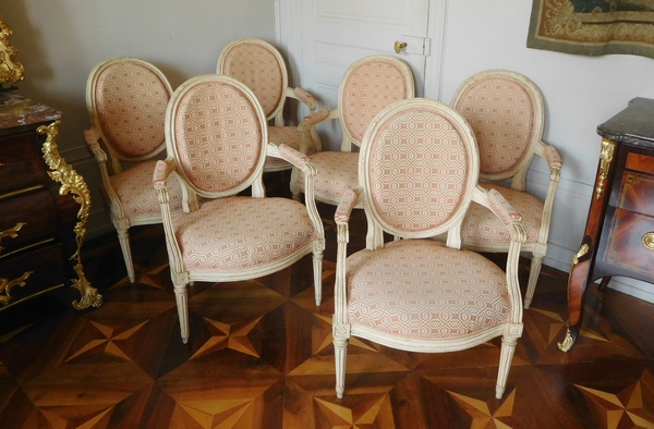 JB Lelarge : large set of 9 Louis XVI seats - a sofa, 2 bergeres, 6 armchairs - stamped