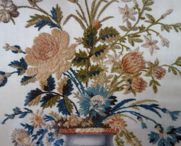 Soie chenillée Lyonnaise, bouquet de fleurs d'époque Empire Restauration par Hoeth à Lyon