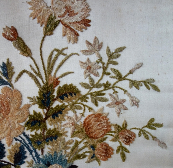 Soie chenillée Lyonnaise, bouquet de fleurs d'époque Empire Restauration par Hoeth à Lyon