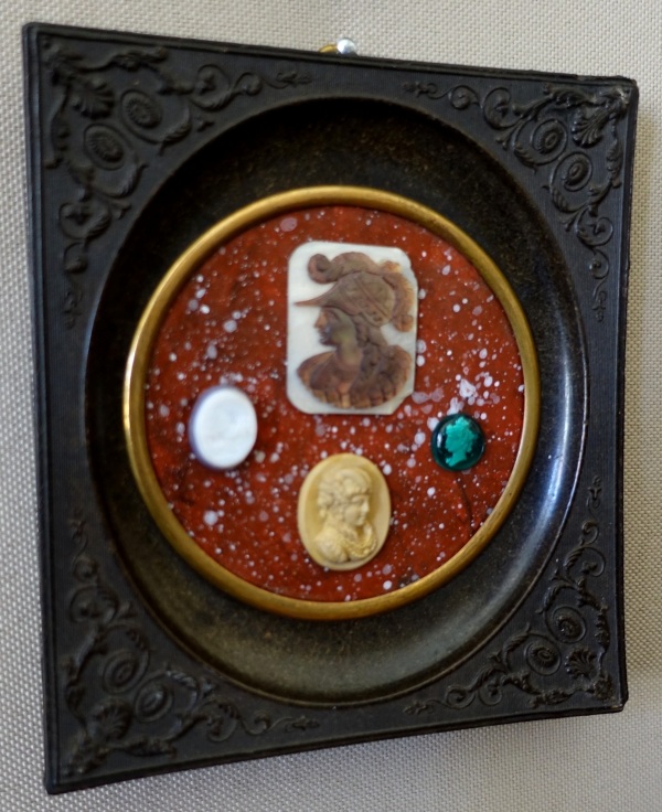 Collection d'intailles & camées à l'antique encadrées, souvenir du Grand Tour, Napoléon III