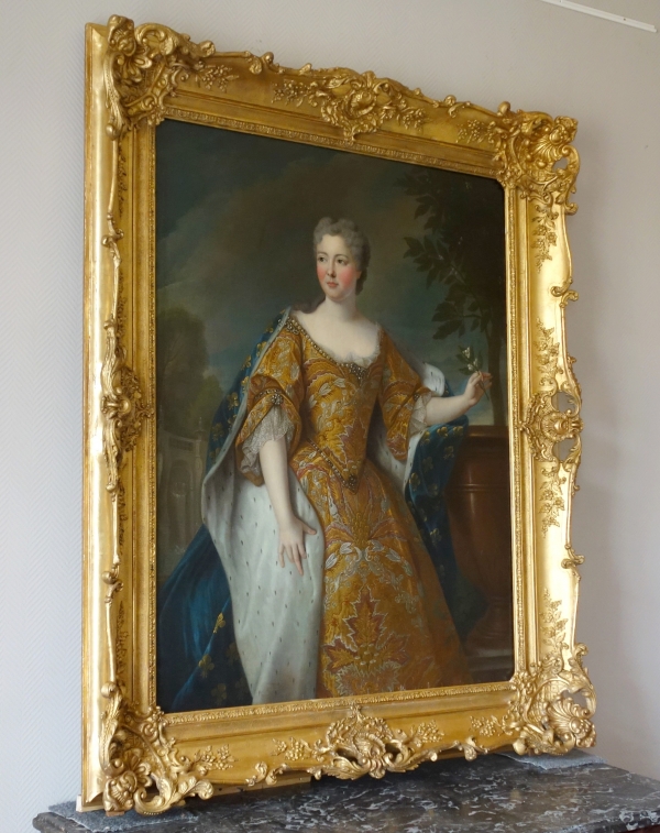 Pierre Gobert : portrait of Queen Marie Leczinska - oil on canvas 161cm x 137cm