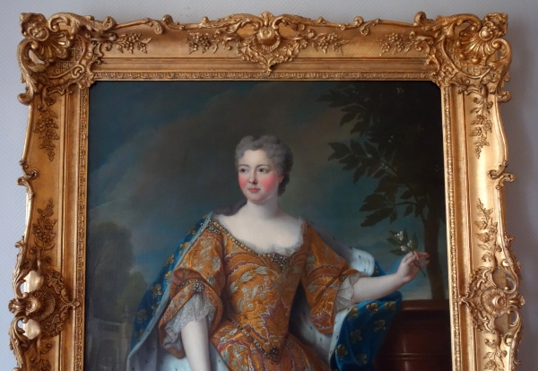 Pierre Gobert : portrait of Queen Marie Leczinska - oil on canvas 161cm x 137cm