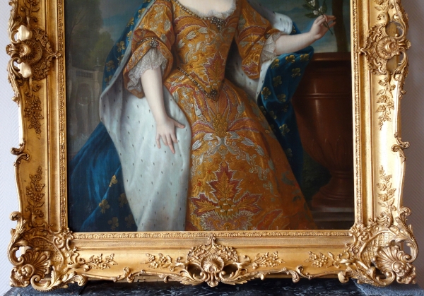 Pierre Gobert : portrait de la Reine Marie Leczinska - huile sur toile 161cm x 137cm 