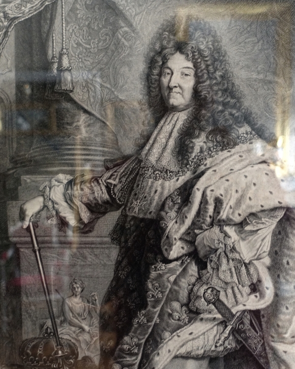 Large royalist engraving : portrait of Louis XIV, gilt wood frame - 82cm x 99.5cm