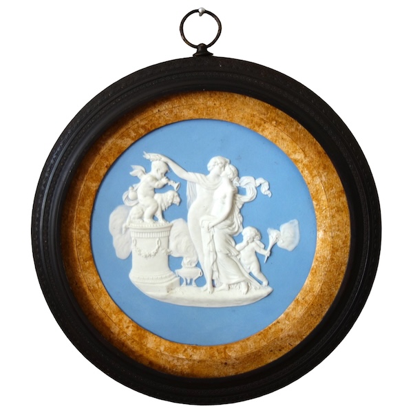 Important médaillon néoclassique en biscuit de Wedgwood - Venus et Apollon - 26cm