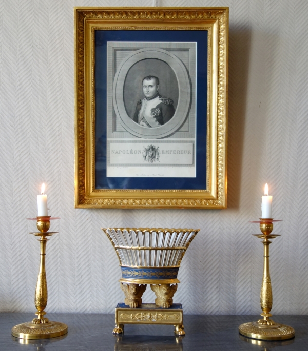 Portrait of Emperor Napoleon, engraving set into a gold leaf gilt wood frame - 43cm x 56,5cm